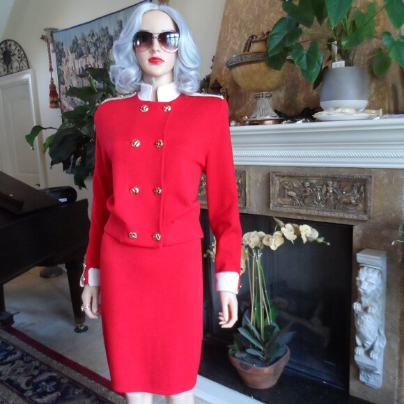 St. John Cruize Line Knit Red/Ivory Trim Skirt & Jacket Suit Size 8 - Picture 2 of 16